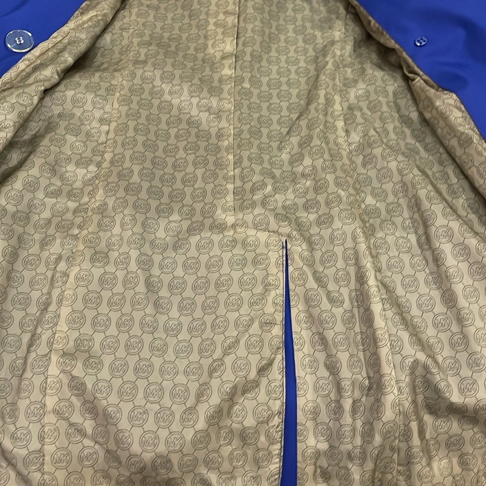Coat - Picture 8 of 11